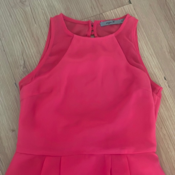 Aryn K 100% silk dress—classic open back sheath dress - Picture 2 of 6